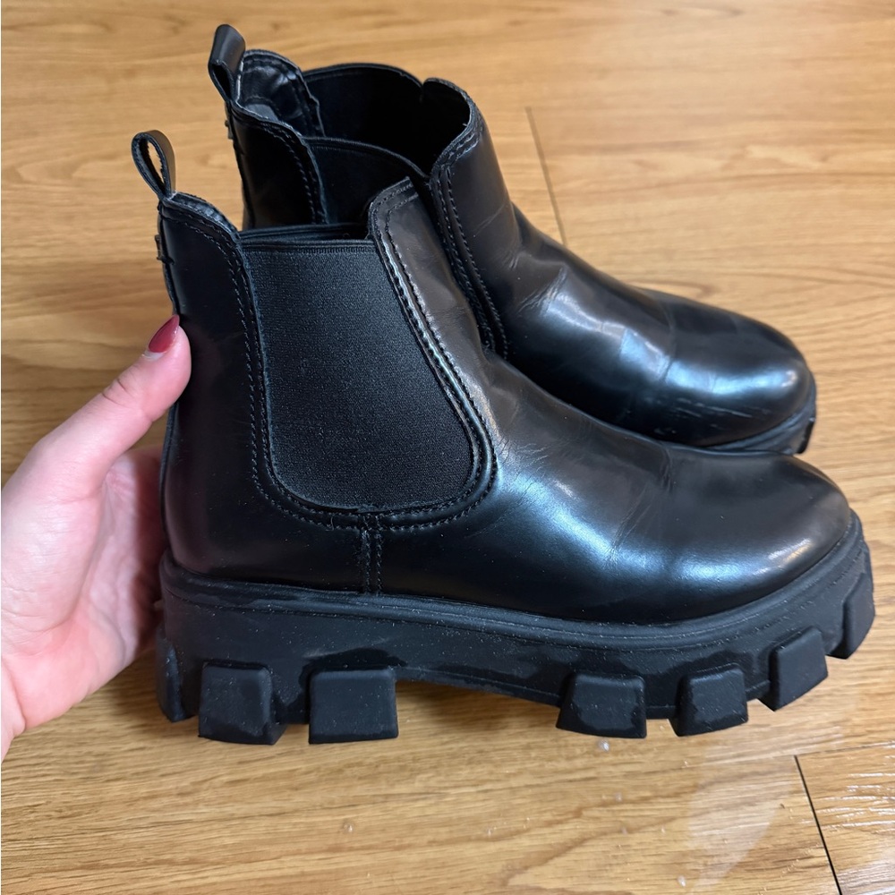 Black Chunky Chelsea Boots - Circus by Sam Edelman